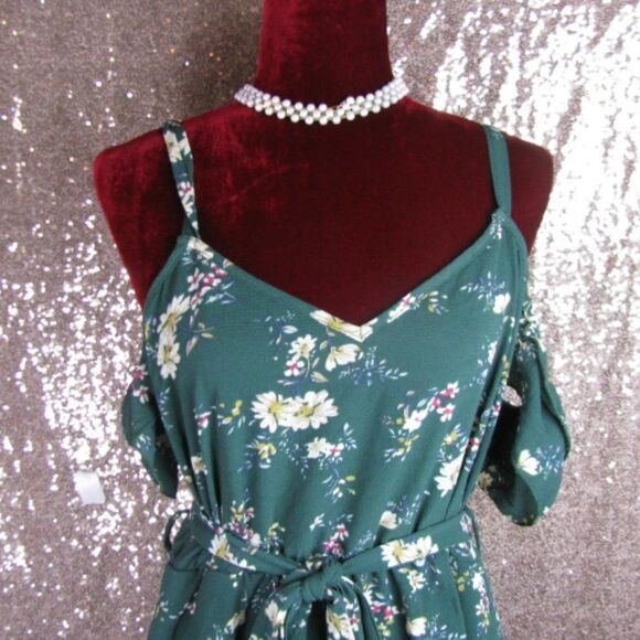 NWT BloomChic green cold shoulder dress 12/ L - Picture 6 of 11